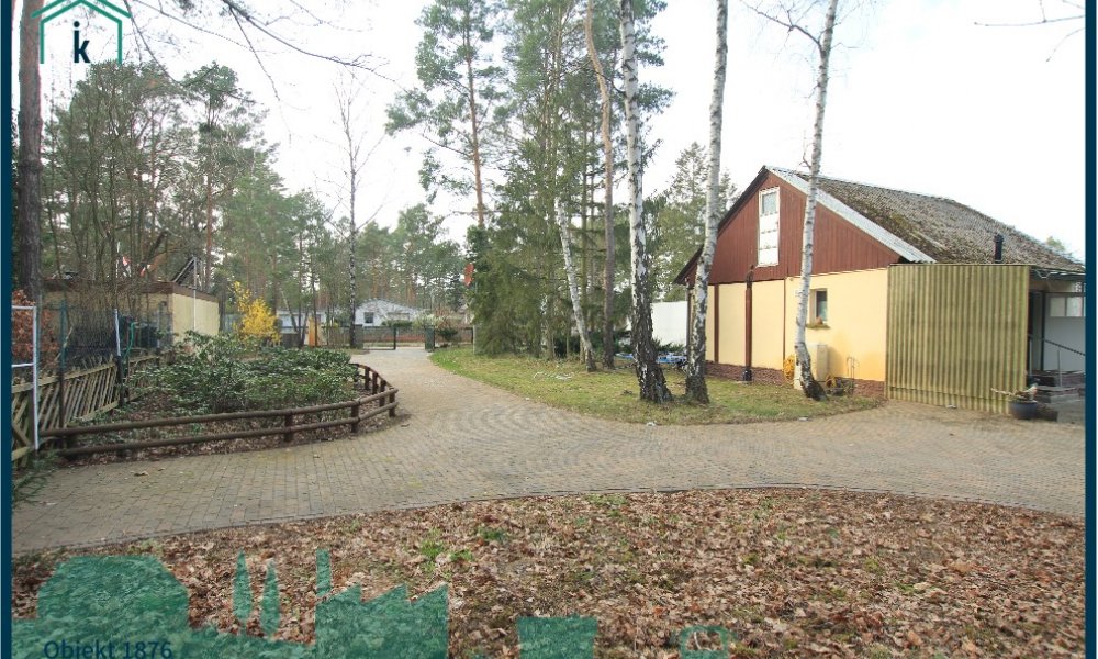 Grundstück in Klausdorf mit Sommerhaus